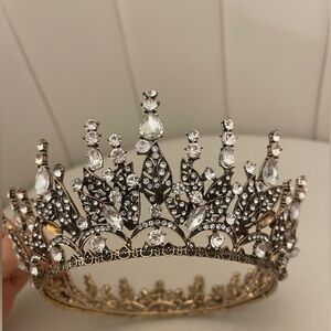 Stunning, Elegant Rhinestone-Crystal Crown - for Events or Everyday Queens! ✨👑✨